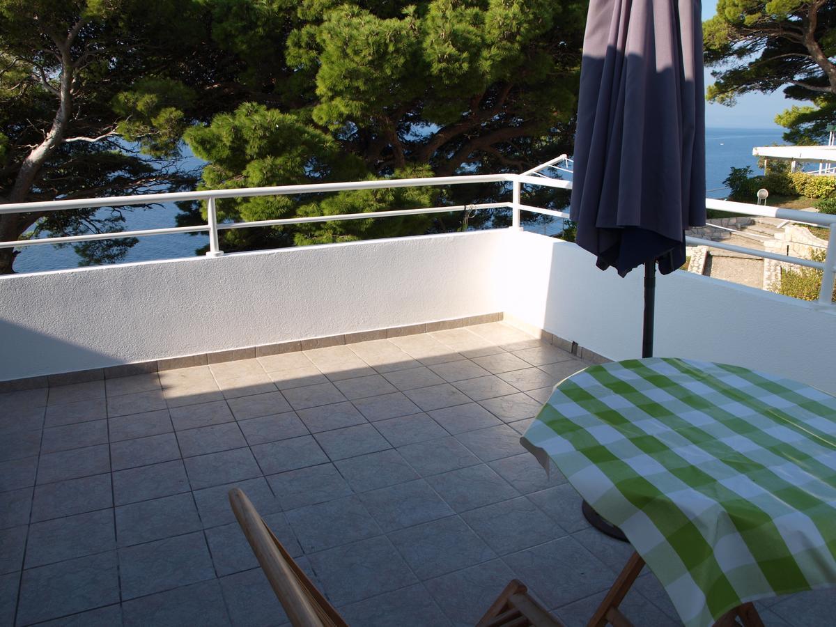 Apartments Nadia Igrane Exterior photo